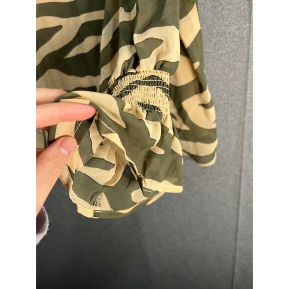 Studio Park x Leah Williams Printed Chiffon Blouse with Ruff Khaki Zebra Large - Picture 8 of 9